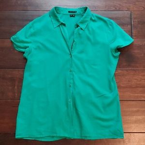 Theory Green Daren cap sleeve shirt